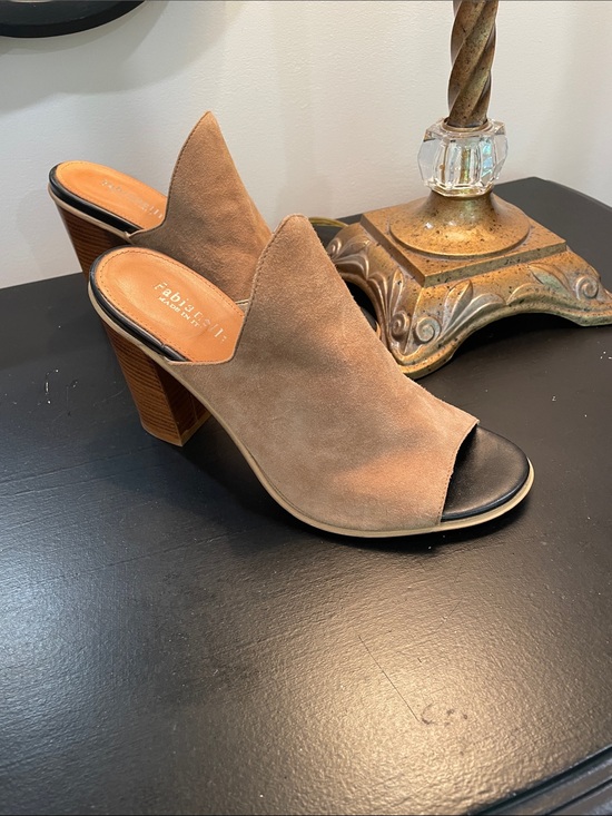 Fabianelli Shoes - Fabienne Taupe Suede Open-Toe Scalloped Mule